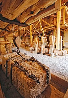 ورشة كلازوميناي لزيت الزيتون