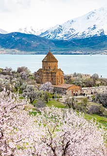 Frühling auf der Insel Akdamar Van