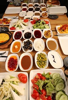 Traditionelles Van-Frühstück