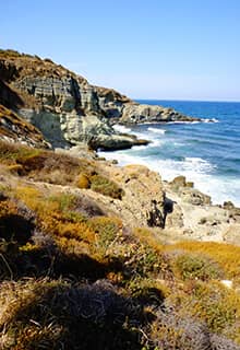 Чорне море і скелясте узбережжя Туреччини