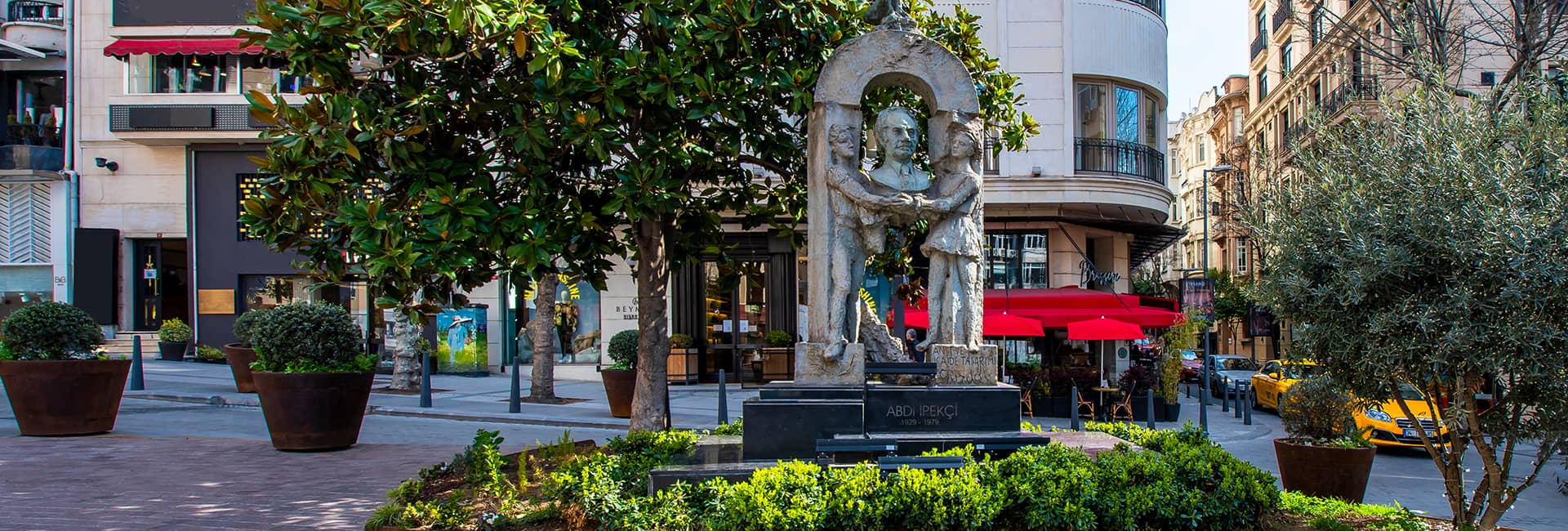 View from Abdi Ipekci Street and Luxury Stores in Nisantasi