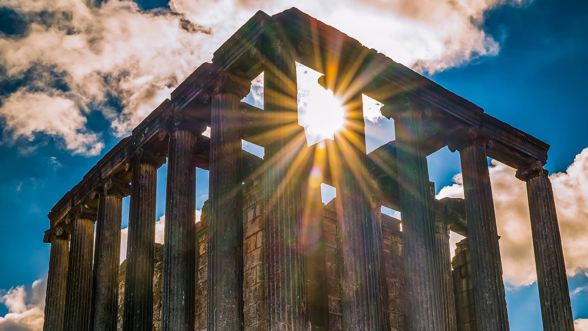 https://cdn.goturkiye.com/goturkiye/kutahyaaizanoiancientcity5304x7952px300-dpi-icerik.jpg