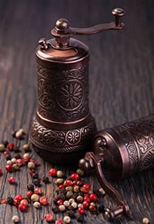 装饰性的胡椒研磨器