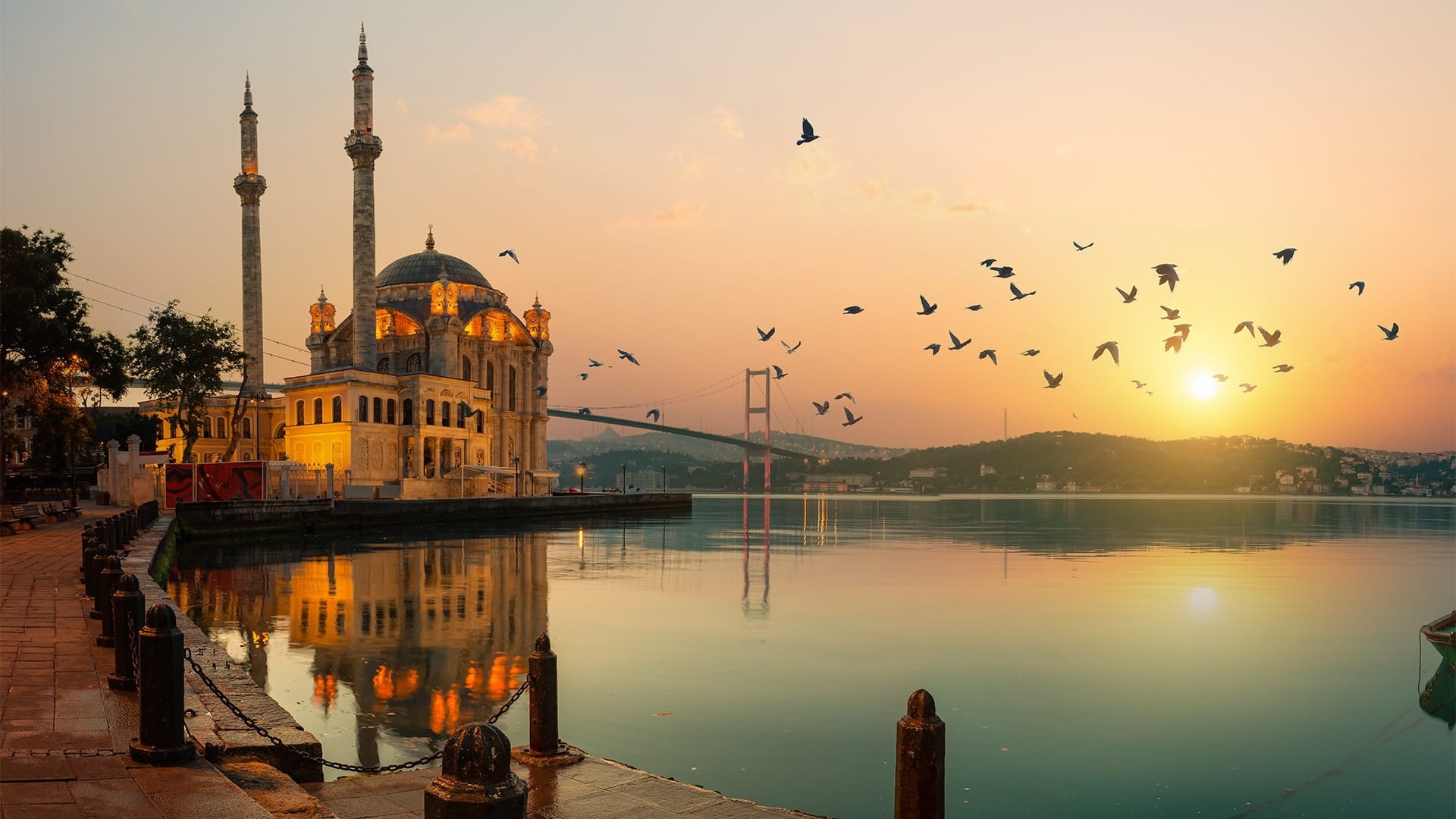 Ortakoy cami - famous and popular landmark in Istanbul, Turkey