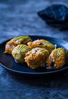 Фаршированные цветки цуккини