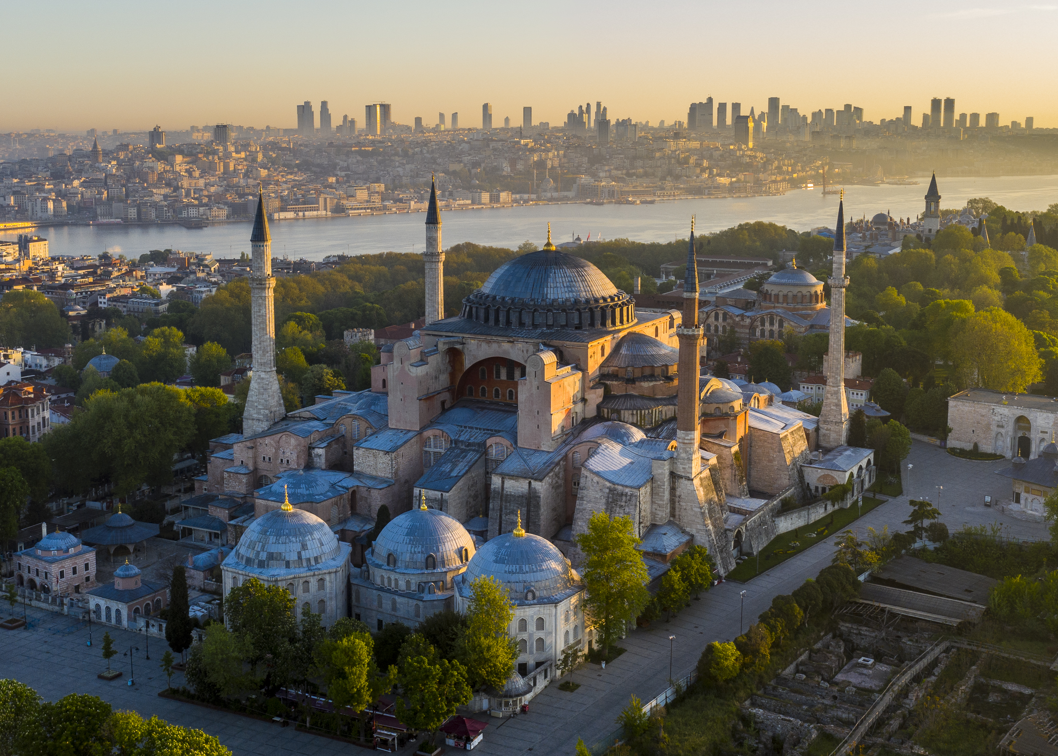 hagia-sophia-istanbul---general-view-2.jpg