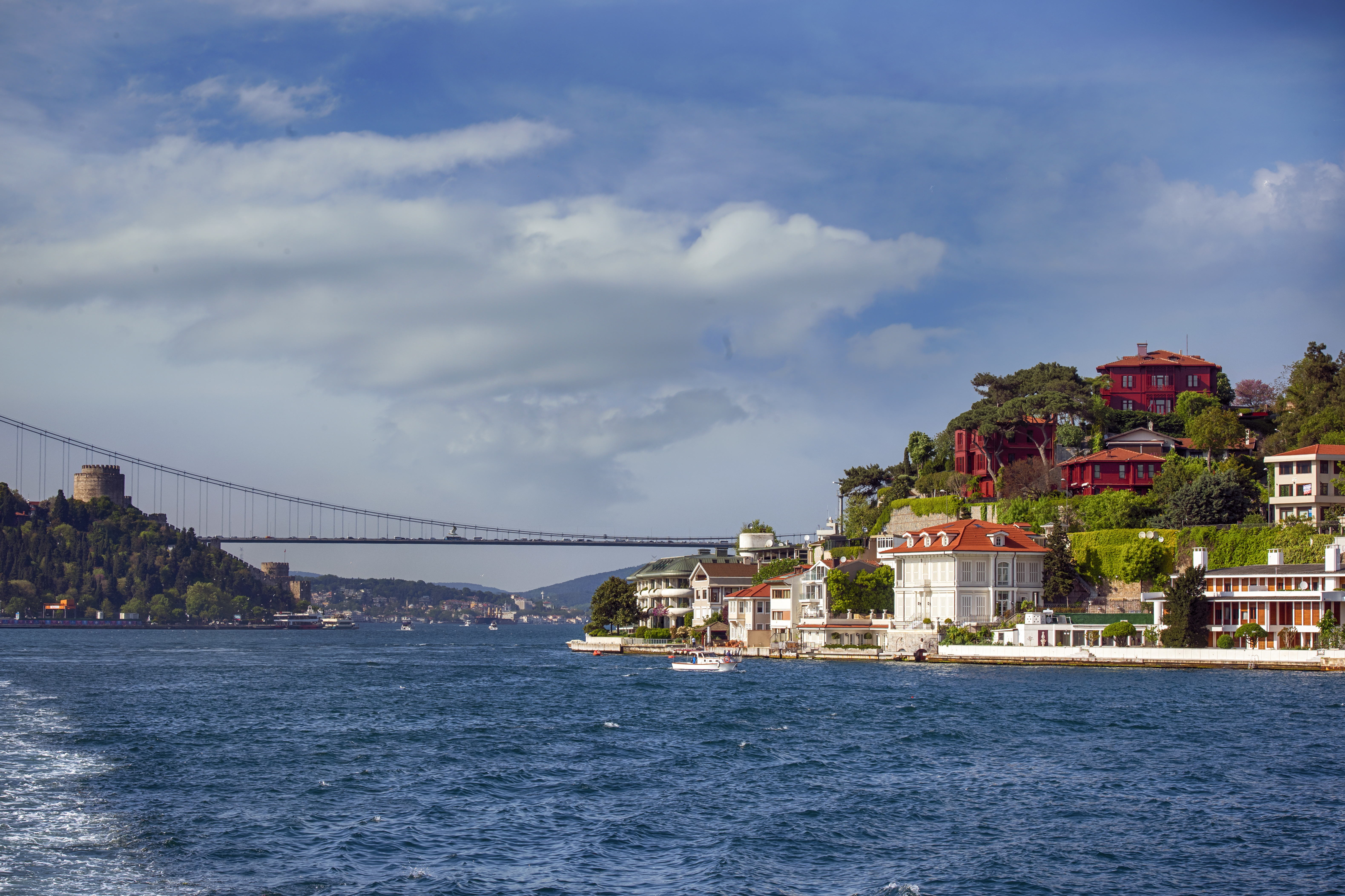 istanbul-anatolian-side---bosphorus-1.jpg