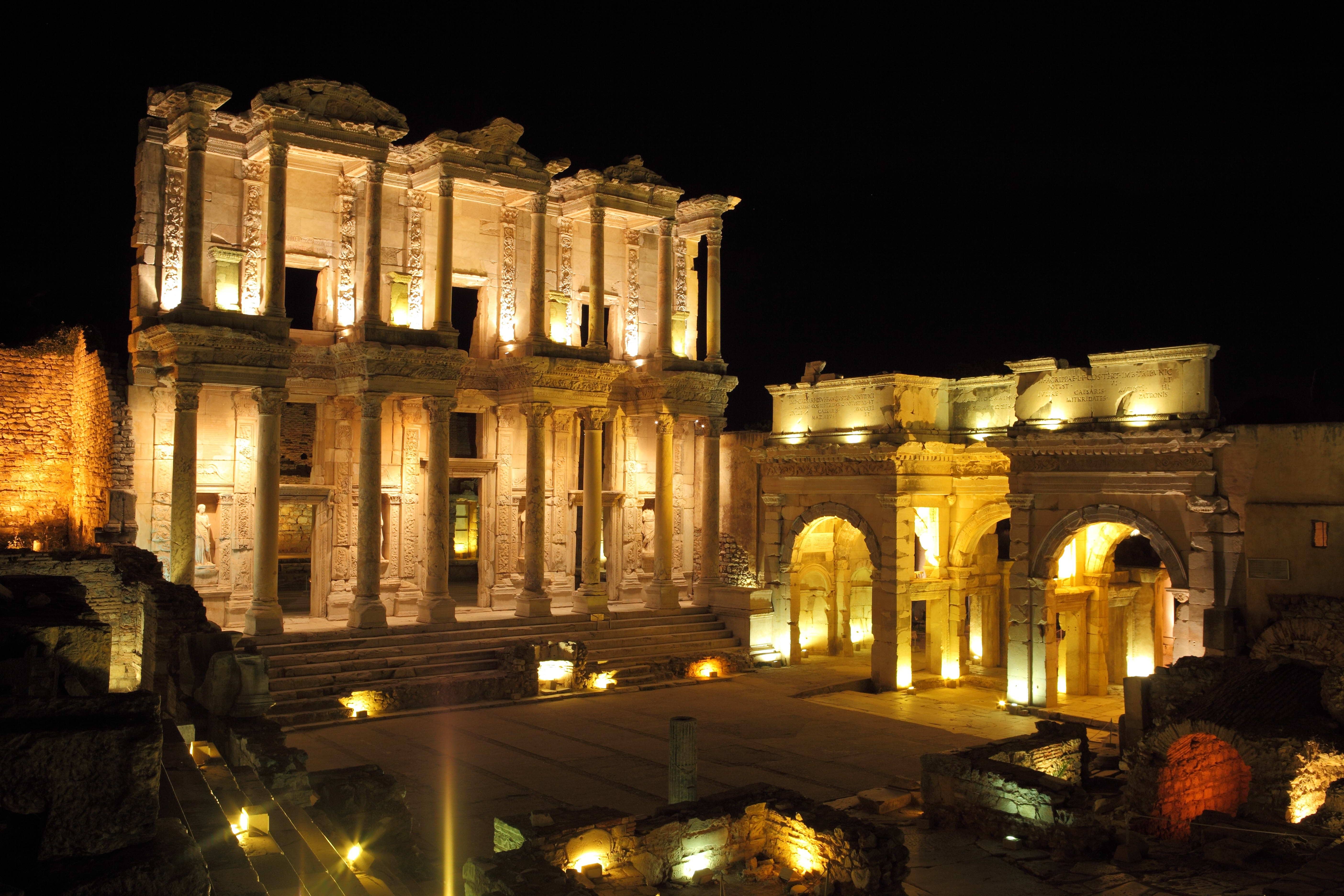 1-izmir-ephesus-ancient-city-night-museum-1.jpeg