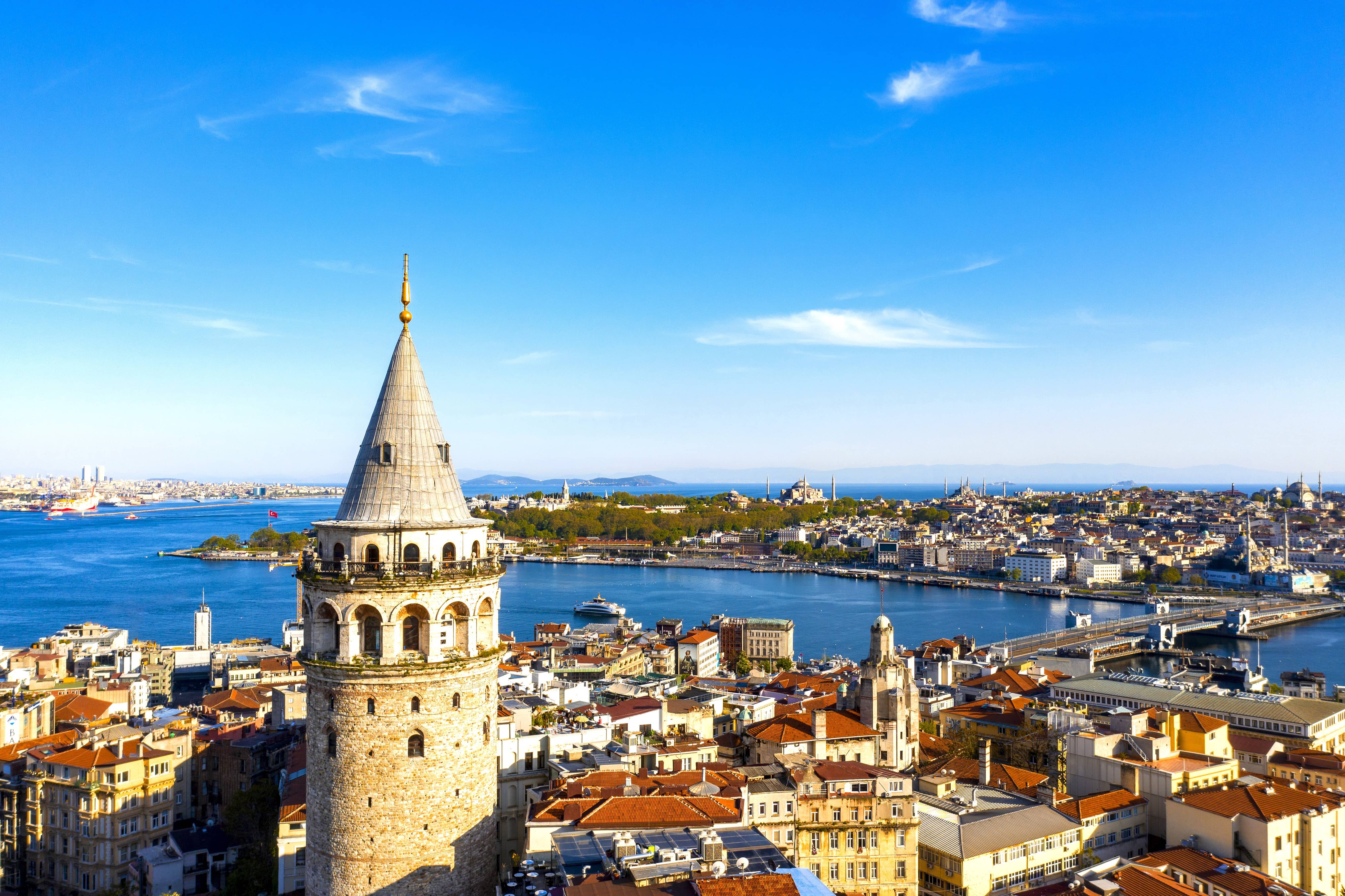galata-tower-overlooking-the-historical-peninsula-1.jpeg