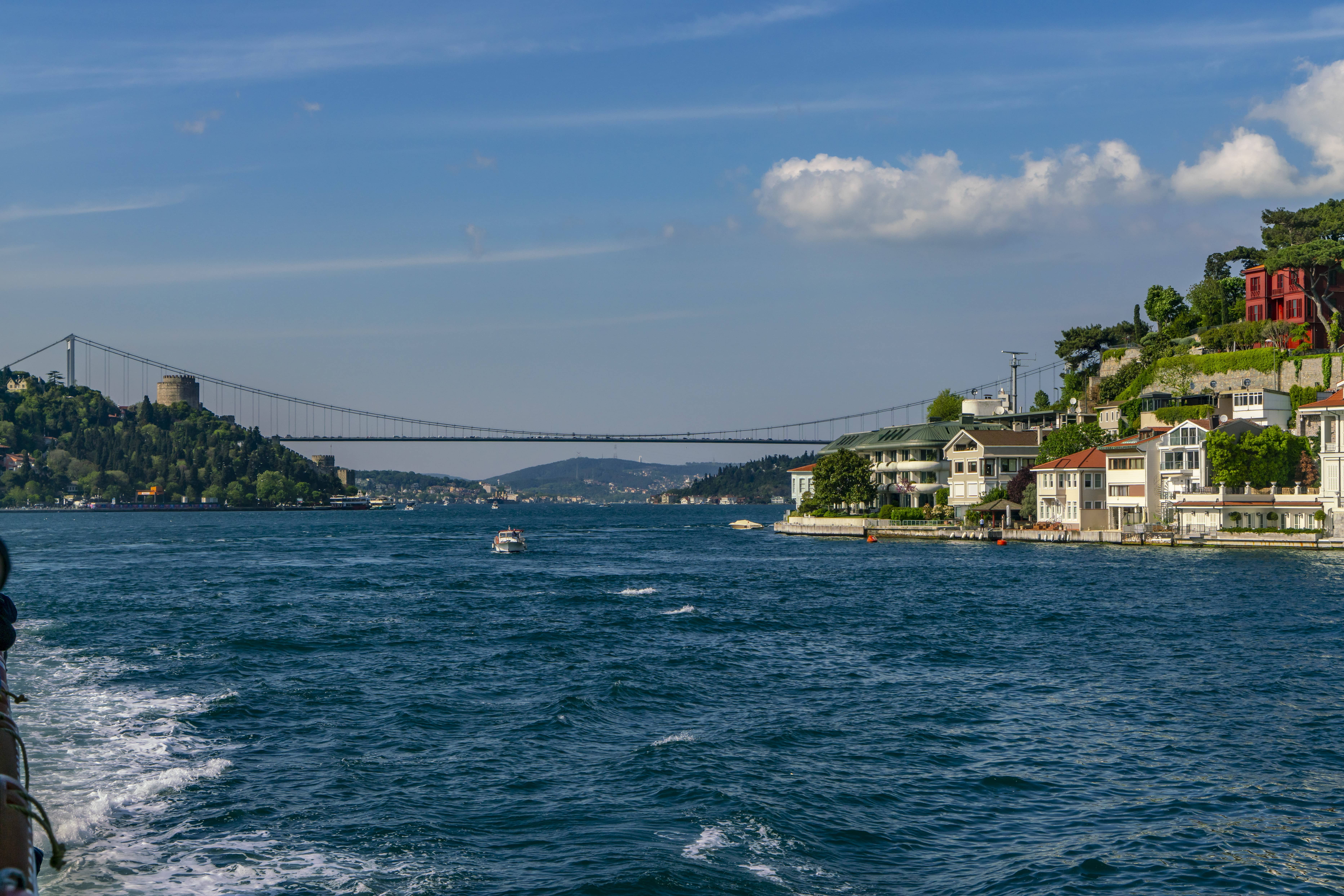 istanbul-bosphorus-boat-tour-2.jpeg