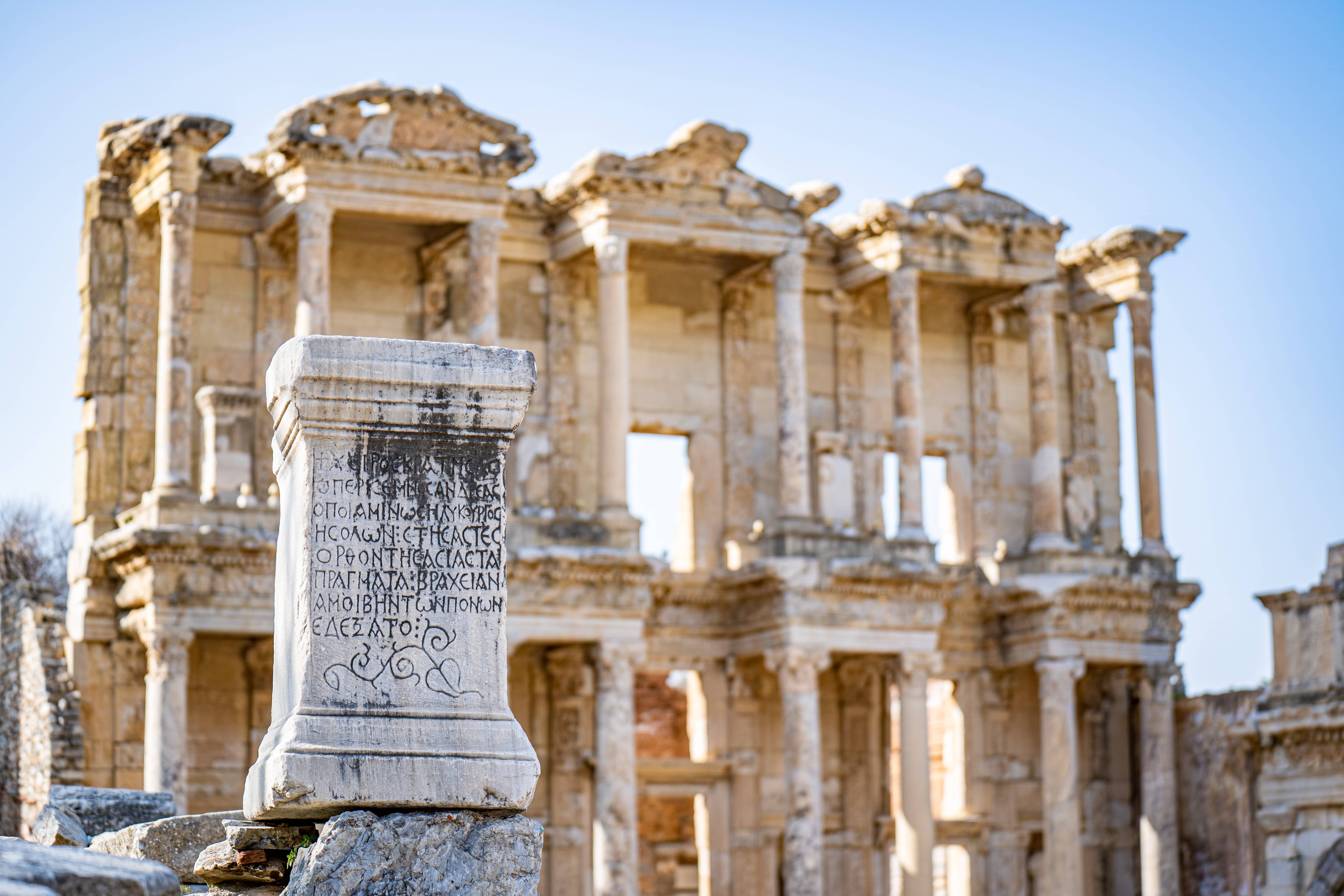 izmir-ephesus-ancient-city--celcus-library-2-1.jpeg