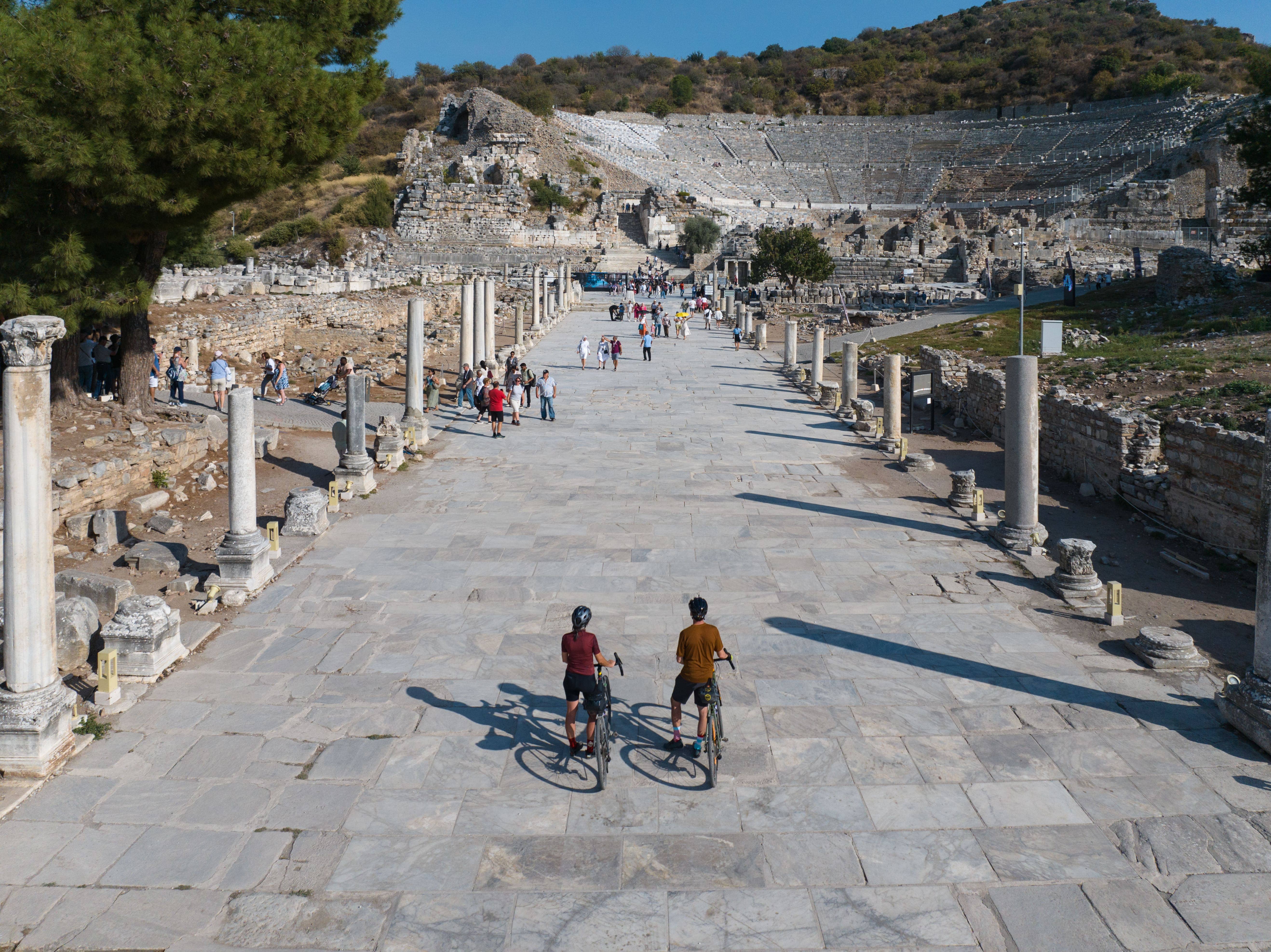 izmir-eurovelo-8-route-cycling-2-ephesus.jpg
